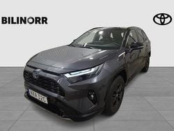 Grå Begagnad 2024 Toyota RAV4 Hybrid Style SUV | 439 900 kr (Marknadspris)