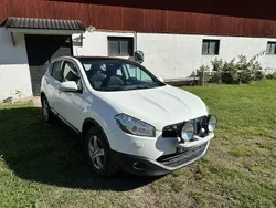 Vit Begagnad 2010 Nissan Qashqai SUV | 48 000 kr (Marknadspris)