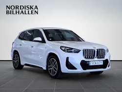 Vit Begagnad 2022 BMW iX1 M Sport SUV | 429 795 kr (Bra pris)
