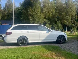 Vit Begagnad 2016 Mercedes E220 Avantgarde Kombi | 150 000 kr (Marknadspris)
