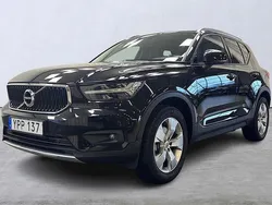 Svart Begagnad 2018 Volvo XC40 Momentum SUV | 260 400 kr (Marknadspris)