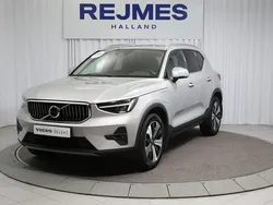 Silver Begagnad 2022 Volvo XC40 Plus SUV | 389 500 kr (Bra pris)