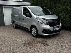 Grå Begagnad 2016 Renault Trafic Van | 115 000 kr (Marknadspris)