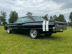 Svart Begagnad 1966 Dodge Coronet | 299 000 kr