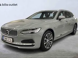 Grå Begagnad 2024 Volvo V90 Core Kombi | 439 000 kr (Marknadspris)