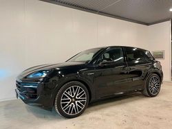 Svart Begagnad 2024 Porsche Cayenne SUV | 1 259 000 kr (Marknadspris)