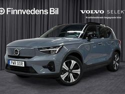 Grå Begagnad 2023 Volvo XC40 Plus SUV | 349 000 kr