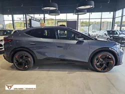 Mörkblå (tavascan blue metallic) Ny 2024 Cupra Tavascan VZ2 SUV | 698 700 kr (Marknadspris)