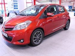 Röd Begagnad 2011 Toyota Yaris Active Halvkombi | 64 000 kr (Marknadspris)