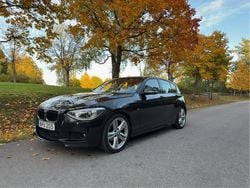 Svart Begagnad 2015 BMW 116 M Sport Halvkombi | 103 900 kr (Marknadspris)
