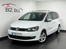 Vit Begagnad 2017 VW Sharan Minibuss | 279 900 kr (Lite dyr)