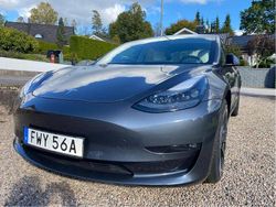 Grå Begagnad 2021 Tesla Model 3 Performance Sedan | 359 000 kr (Dyr)