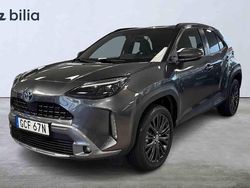 Grå Begagnad 2023 Toyota Yaris Cross SUV | 309 900 kr