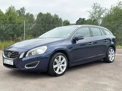 Blå Begagnad 2013 Volvo V60 Summum Kombi | 79 900 kr (Bra pris)