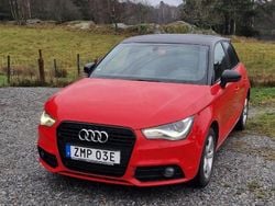 Tvåfärgad med svart tak Begagnad 2012 Audi A1 Sportback Halvkombi | 74 000 kr (Bra pris)