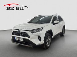 Vit Begagnad 2022 Toyota RAV4 Hybrid Active SUV | 309 900 kr (Marknadspris)