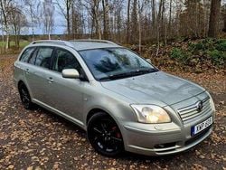 Grön Begagnad 2006 Toyota Avensis Kombi | 28 000 kr (Marknadspris)
