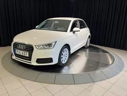Vit Begagnad 2017 Audi A1 Sportback Proline Halvkombi | 134 900 kr (Marknadspris)