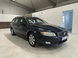 Blå Begagnad 2013 Volvo V70 Kinetic Kombi | 69 900 kr (Marknadspris)