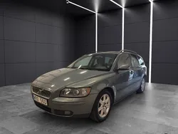 Grön Begagnad 2005 Volvo V50 Kinetic Kombi | 31 900 kr (Marknadspris)