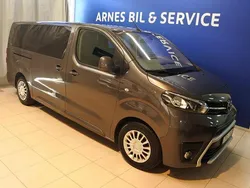 Mörkgrå (grå) Begagnad 2022 Toyota Proace Verso Kombi | 319 900 kr (Marknadspris)