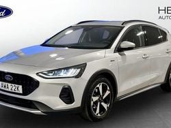 Grå (grey) Begagnad 2023 Ford Focus Active Sedan | 199 900 kr (Dyr)