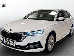 Vit Begagnad 2022 Skoda Octavia Style Kombi | 269 900 kr (Marknadspris)