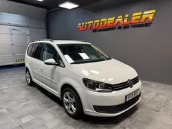 Vit Begagnad 2014 VW Touran Minibuss | 104 900 kr (Marknadspris)