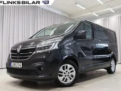Svart (svart metallic) Begagnad 2021 Renault Trafic Van | 189 900 kr (Superpris)