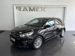 Svart Begagnad 2018 Kia Rio Halvkombi | 109 000 kr (Marknadspris)