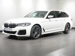 Vit Begagnad 2021 BMW 530e M Sport Kombi | 389 900 kr (Marknadspris)