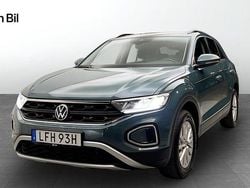Petroleum blue metallic Begagnad 2024 VW T-Roc SUV | 294 900 kr (Marknadspris)