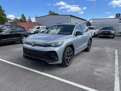 Silver Ny 2025 VW Tiguan R-line SUV | 619 900 kr (Lite dyr)