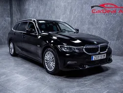 Svart Begagnad 2021 BMW 330e Sport Line Kombi | 249 800 kr (Bra pris)
