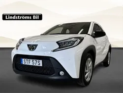 Vit Begagnad 2022 Toyota Aygo Comfort Halvkombi | 169 000 kr (Marknadspris)