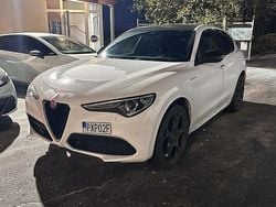 Vit Begagnad 2022 Alfa Romeo Stelvio Veloce SUV | 409 000 kr (Marknadspris)