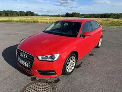 Röd Begagnad 2014 Audi A3 Sportback Attraction Halvkombi | 97 000 kr (Bra pris)