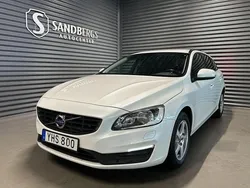 Vit Begagnad 2016 Volvo V60 Kinetic Kombi | 174 500 kr (Bra pris)