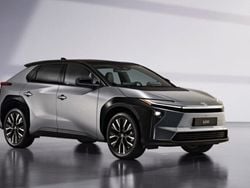 Ny 2025 Toyota bZ4X Active SUV | 479 900 kr