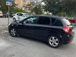 Svart Begagnad 2011 Kia Ceed EX Halvkombi | 60 000 kr (Marknadspris)
