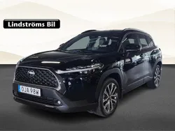 Svart Begagnad 2025 Toyota Corolla Cross Executive SUV | 434 900 kr (Marknadspris)