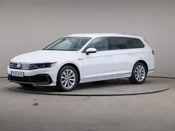 Vit Begagnad 2021 VW Passat Executive Kombi | 229 000 kr (Bra pris)