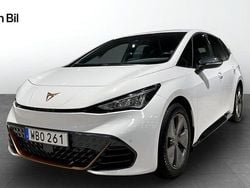 Vit (glacial white metallic) Begagnad 2023 Cupra Born Halvkombi | 259 900 kr (Marknadspris)