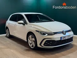Vit Begagnad 2020 VW Golf VIII GTE Halvkombi | 319 900 kr (Marknadspris)