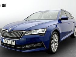 Blå Begagnad 2023 Skoda Superb Business Line Kombi | 334 900 kr (Marknadspris)