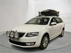 Vit Begagnad 2017 Skoda Octavia Sedan | 129 000 kr