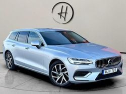 Silver Begagnad 2020 Volvo V60 Momentum Kombi | 259 900 kr (Marknadspris)