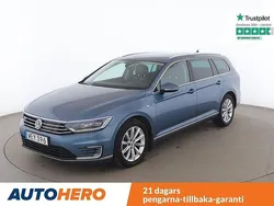 Blå Begagnad 2018 VW Passat GTE Kombi | 172 000 kr (Marknadspris)