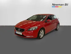Röd Begagnad 2015 Volvo V40 Kinetic Kombi | 109 900 kr (Marknadspris)