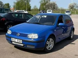 Blå Begagnad 2000 VW Golf IV Trendline Halvkombi | 14 900 kr (Lite dyr)